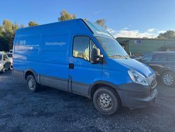 Blau Gebraucht 2014 Iveco Daily Limousine | 8.900 € (Superpreis)
