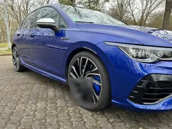 Blau Gebraucht 2024 VW Golf VIII R Limousine | 36.000 € (Superpreis)
