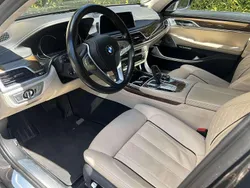 Braun Gebraucht 2017 BMW 750 Executive Limousine | 30.000 € (Guter Preis)