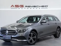 Grau Gebraucht 2021 Mercedes E220 Avantgarde Limousine | 29.900 € (Superpreis)