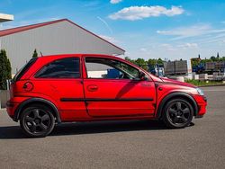 Rot Gebraucht 2004 Opel Corsa Kleinwagen | 700 €