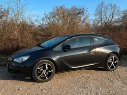 Schwarz Gebraucht 2012 Opel Astra GTC Active Limousine | 5.500 € (Guter Preis)
