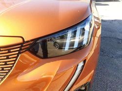 Metallic Gebraucht 2022 Peugeot e-2008 GT SUV | 20.450 € (Fairer Preis)