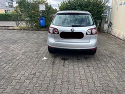 Grau Gebraucht 2005 VW Golf Plus Cross Comfortline Van / Kleinbus | 3.699 € (Fairer Preis)