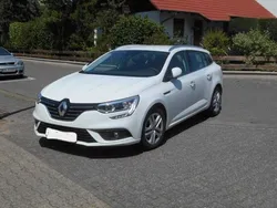Weiß Gebraucht 2019 Renault Mégane IV LIMITED Limousine | 12.950 € (Fairer Preis)