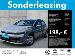 Außenfarbe: Gebraucht 2024 VW Golf VIII Life Limousine | 23.420 € (Guter Preis)