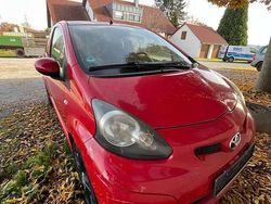 Rot Gebraucht 2011 Toyota Aygo Club Kleinwagen | 4.450 € (Etwas zu teuer)