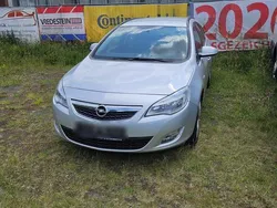 Grau Gebraucht 2012 Opel Astra Sport Kombi | 4.500 € (Fairer Preis)