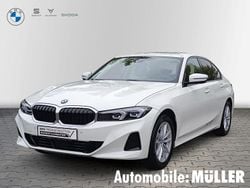 Weiss Gebraucht 2024 BMW 318 Comfort Edition Limousine | 34.750 € (Guter Preis)