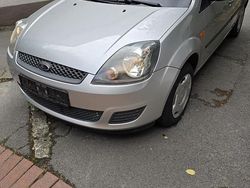Silber Gebraucht 2006 Ford Fiesta Kleinwagen | 1.950 €