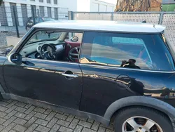Schwarz Gebraucht 2002 Mini Cooper Kleinwagen | 1.100 €