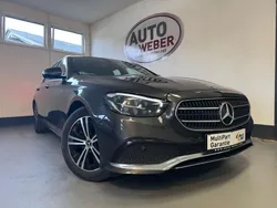 Grau Gebraucht 2022 Mercedes E220 Avantgarde Limousine | 35.890 € (Fairer Preis)