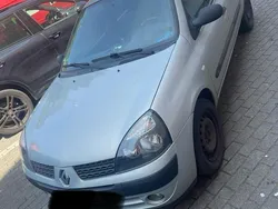 Silber Gebraucht 2003 Renault Clio II Kleinwagen | 699 € (Superpreis)