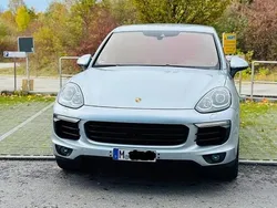 Silber Gebraucht 2015 Porsche Cayenne SUV | 29.999 € (Fairer Preis)