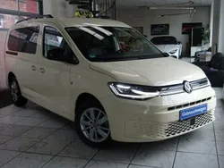 Beige Gebraucht 2023 VW Caddy Maxi Van / Kleinbus | 33.990 € (Fairer Preis)