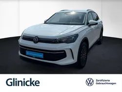Weiß Gebraucht 2024 VW Tiguan Life SUV | 37.660 € (Fairer Preis)