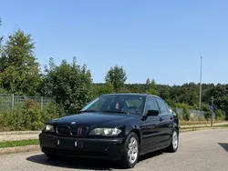 Schwarz Gebraucht 2002 BMW 320 Limousine | 4.700 € (Fairer Preis)