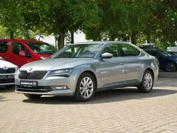 Business grau metallic Gebraucht 2015 Skoda Superb Style Limousine | 14.889 € (Fairer Preis)