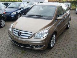Beige Gebraucht 2005 Mercedes B200 Van / Kleinbus | 5.990 € (Fairer Preis)