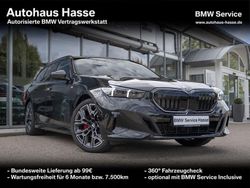 Black sapphire metallic Gebraucht 2025 BMW 520 M Sport Kombi | 57.890 € (Fairer Preis)