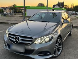 Silber Gebraucht 2013 Mercedes E200 Limousine | 15.500 €