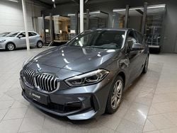 Grau metallic Gebraucht 2020 BMW 118 M Sport Kleinwagen | 24.180 € (Fairer Preis)