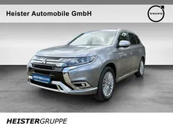 Grau Gebraucht 2019 Mitsubishi Outlander P-HEV Top SUV | 19.990 € (Fairer Preis)