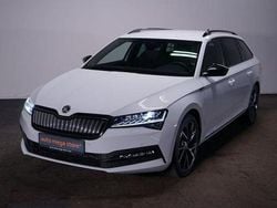 Weiß Gebraucht 2022 Skoda Superb SportLine Kombi | 25.997 € (Guter Preis)
