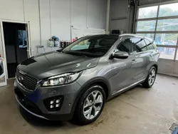 Grau Gebraucht 2017 Kia Sorento Platinum Edition SUV | 17.990 € (Fairer Preis)