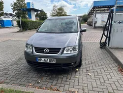 Grau Gebraucht 2006 VW Touran Trendline Van / Kleinbus | 3.000 € (Fairer Preis)