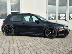 Schwarz Gebraucht 2003 VW Golf IV R Limousine | 24.932 € (Teuer)