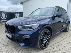 Blau Gebraucht 2021 BMW X5 M Sport SUV | 56.900 € (Teuer)