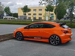 Schwarz Gebraucht 2018 Opel Astra OPC Coupé | 25.000 €