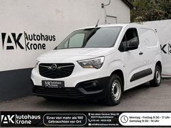 Weiß Gebraucht 2022 Opel Combo Edition Van / Kleinbus | 14.990 € (Guter Preis)