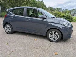 Grau Gebraucht 2022 Hyundai i10 Select Kleinwagen | 11.240 € (Superpreis)
