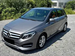 Grau Gebraucht 2015 Mercedes B200 Urban Van / Kleinbus | 13.750 € (Fairer Preis)