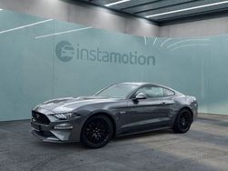 Grau Gebraucht 2022 Ford Mustang GT Fastback Coupé | 50.700 € (Teuer)