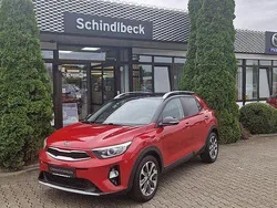 Signal rot Gebraucht 2018 Kia Stonic Vision SUV | 11.999 € (Fairer Preis)