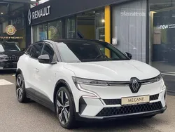 Schwarz Gebraucht 2022 Renault Mégane Iconic Limousine | 27.800 € (Guter Preis)