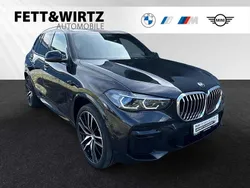 Black sapphire metallic Gebraucht 2023 BMW X5 M Sport SUV | 69.490 € (Superpreis)