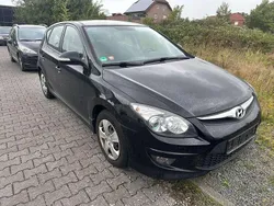 Schwarz Gebraucht 2012 Hyundai i30 Classic Kleinwagen | 2.150 € (Superpreis)