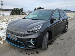 Grau Gebraucht 2021 Kia Niro Spirit SUV | 20.190 € (Fairer Preis)