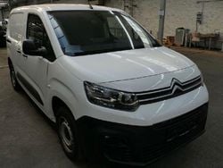 Weiß Gebraucht 2022 Citroën Berlingo Van / Kleinbus | 9.550 € (Guter Preis)