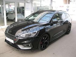 Obsidianschwarz metallic Gebraucht 2020 Ford Focus ST Kombi | 26.699 € (Fairer Preis)