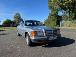 Silber Gebraucht 1982 Mercedes 380 SE Limousine | 8.000 €