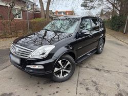 Schwarz Gebraucht 2016 Ssangyong (KGM) Rexton SUV | 13.900 €