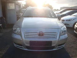 Silber Gebraucht 2006 Toyota Avensis Executive Kombi | 2.999 € (Guter Preis)