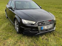 Schwarz Gebraucht 2014 Audi S3 Limousine | 20.999 €