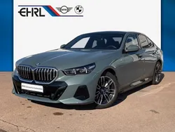 Grün Gebraucht 2024 BMW i5 M Sport Limousine | 58.706 € (Guter Preis)