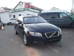 Blau Gebraucht 2009 Volvo V70 Momentum Kombi | 3.999 € (Fairer Preis)
